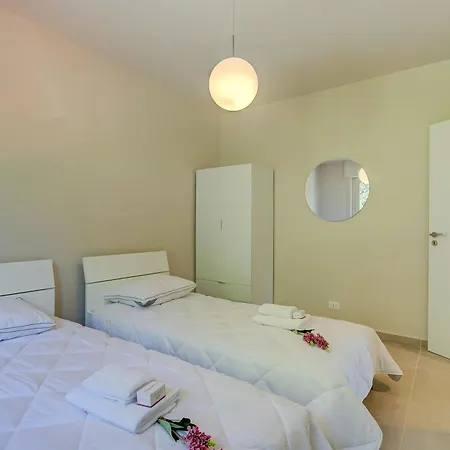 Апартаменты The Golden View - Happy *