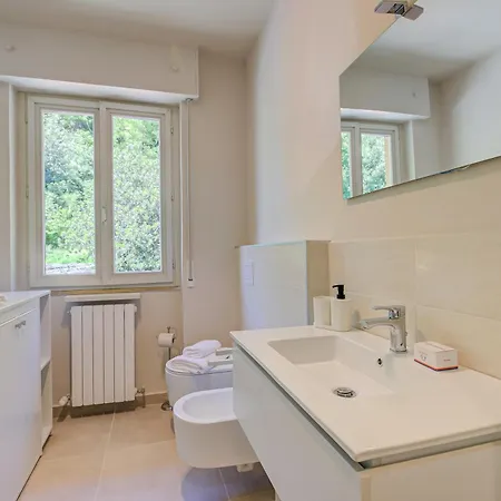 Apartamento The Golden View: 2-Bed Apartment W/ Ac - Happy Rentals Belgirate
