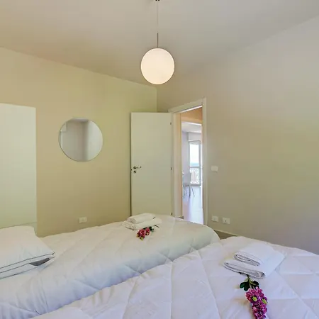 The Golden View - Happy 公寓