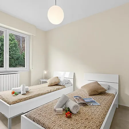 Apartamento The Golden View: 2-Bed Apartment W/ Ac - Happy Rentals *