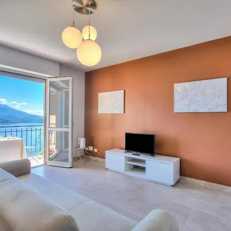 Appartement The Golden View: 2-bed W/ Ac - Happy Belgirate