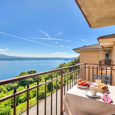 The Golden View: 2-bed W/ Ac - Happy Appartement