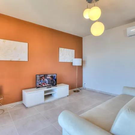 The Golden View: 2-bed W/ Ac - Happy Appartement Belgirate